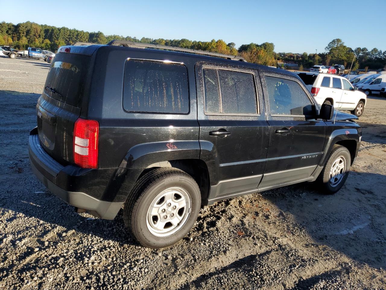 Photo 2 VIN: 1C4NJPBA8ED749677 - JEEP LIBERTY (PATRIOT) 