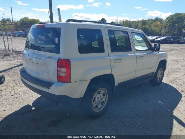 Photo 3 VIN: 1C4NJPBA8FD219713 - JEEP PATRIOT 