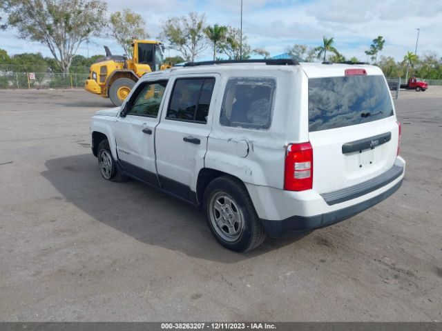 Photo 2 VIN: 1C4NJPBA8GD629168 - JEEP PATRIOT 