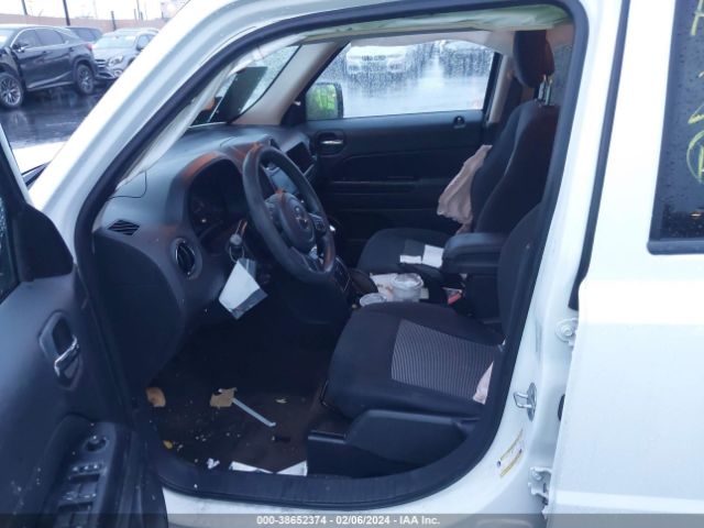 Photo 4 VIN: 1C4NJPBA8GD655740 - JEEP PATRIOT 