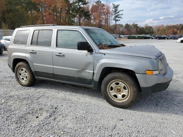 Photo 3 VIN: 1C4NJPBA9FD312952 - JEEP PATRIOT 