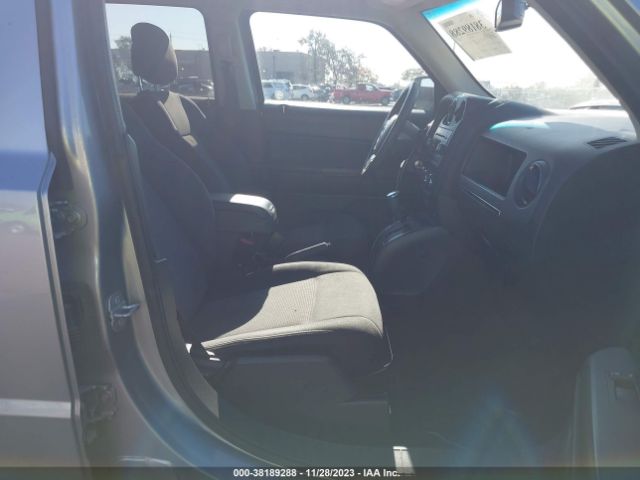 Photo 4 VIN: 1C4NJPBA9GD546896 - JEEP PATRIOT 