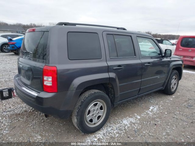 Photo 3 VIN: 1C4NJPBA9GD567635 - JEEP PATRIOT 