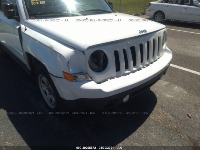 Photo 5 VIN: 1C4NJPBA9GD744202 - JEEP PATRIOT 