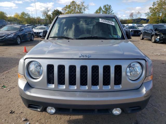 Photo 4 VIN: 1C4NJPBA9GD811526 - JEEP PATRIOT SP 