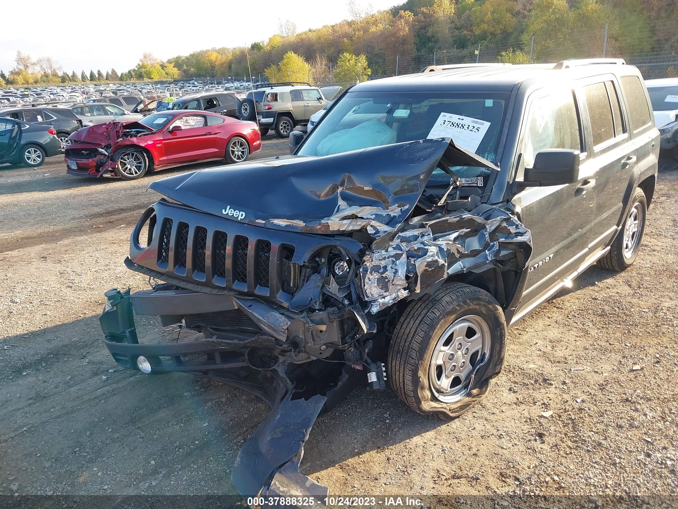 Photo 5 VIN: 1C4NJPBAXED856374 - JEEP LIBERTY (PATRIOT) 