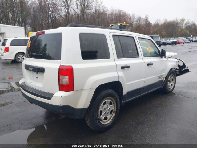 Photo 3 VIN: 1C4NJPBAXFD335737 - JEEP PATRIOT 