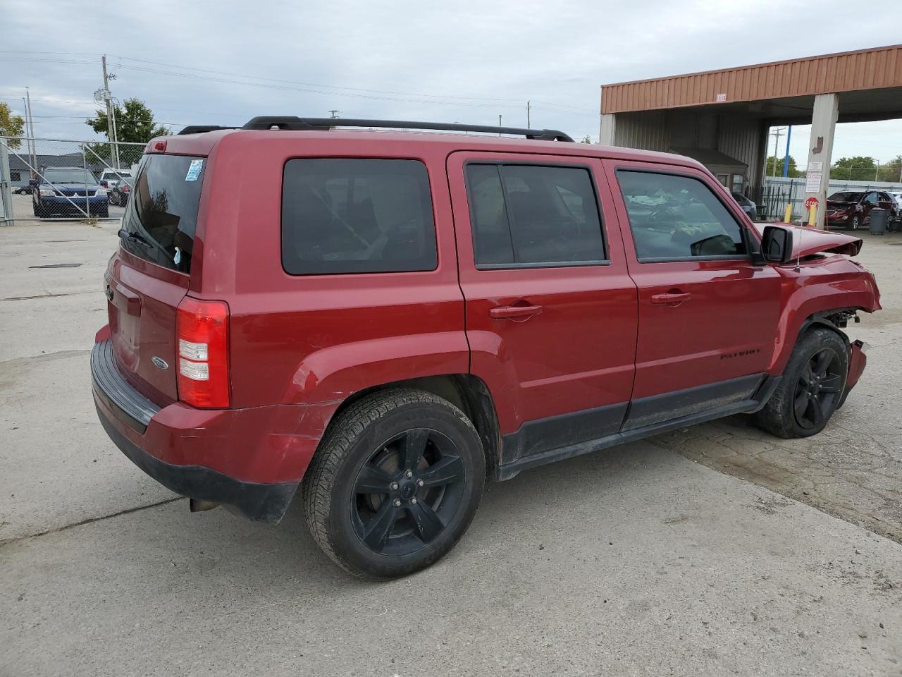 Photo 2 VIN: 1C4NJPBAXFD342025 - JEEP LIBERTY (PATRIOT) 