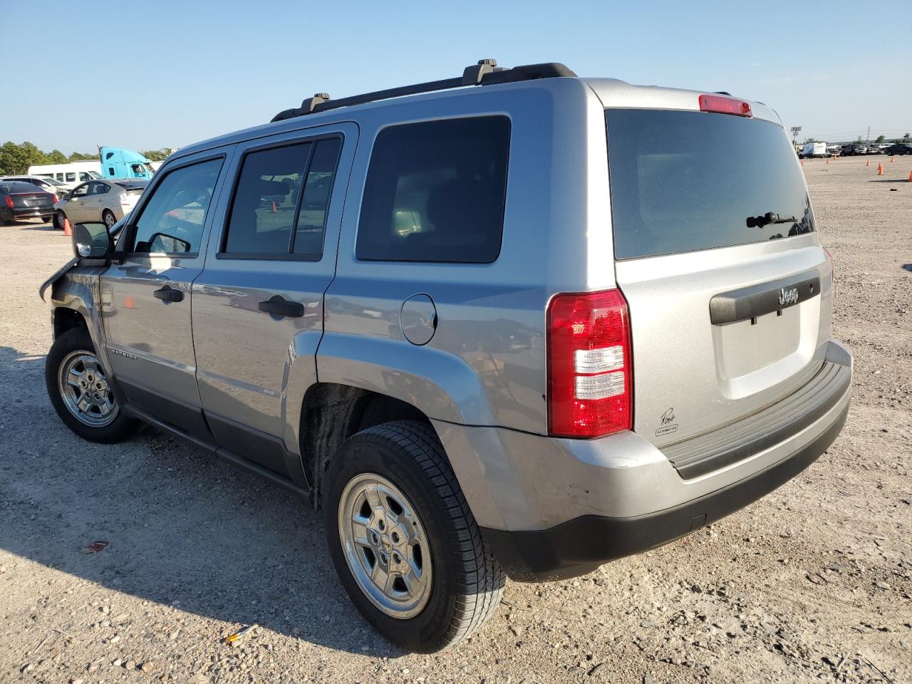 Photo 1 VIN: 1C4NJPBAXFD399485 - JEEP LIBERTY (PATRIOT) 