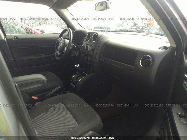 Photo 4 VIN: 1C4NJPBAXGD567739 - JEEP PATRIOT 