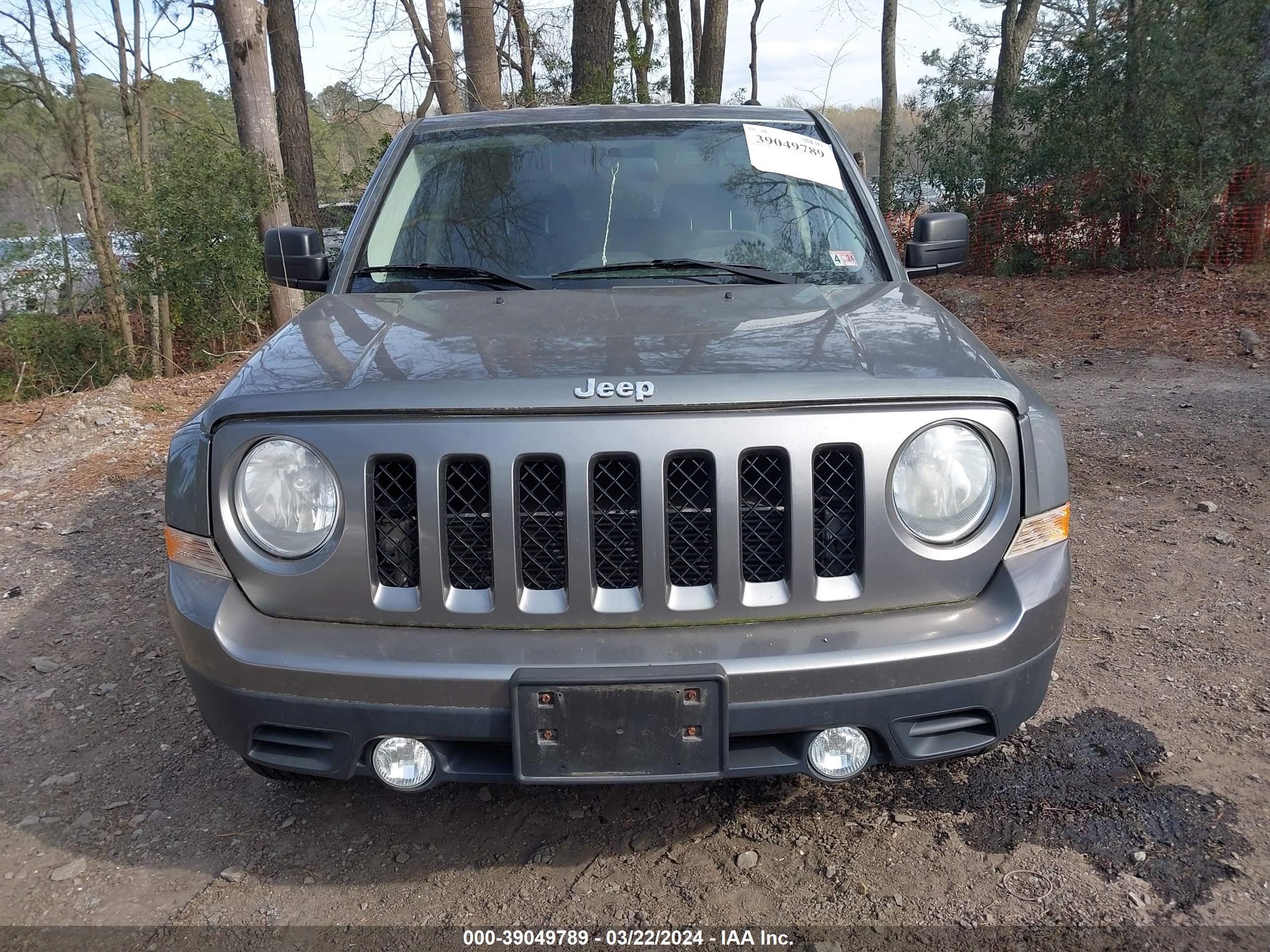 Photo 5 VIN: 1C4NJPBB0CD511568 - JEEP LIBERTY (PATRIOT) 