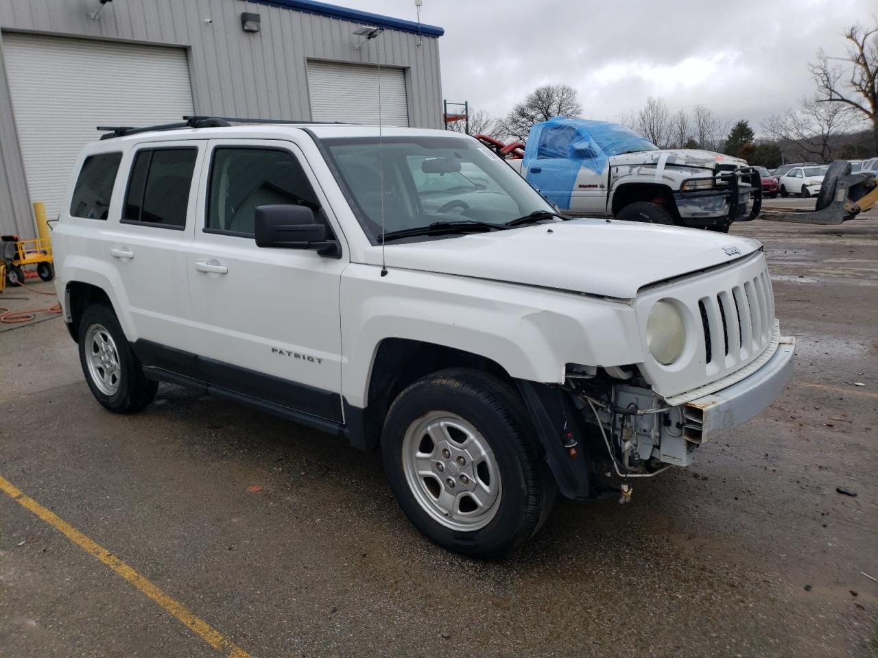 Photo 3 VIN: 1C4NJPBB0CD661552 - JEEP LIBERTY (PATRIOT) 