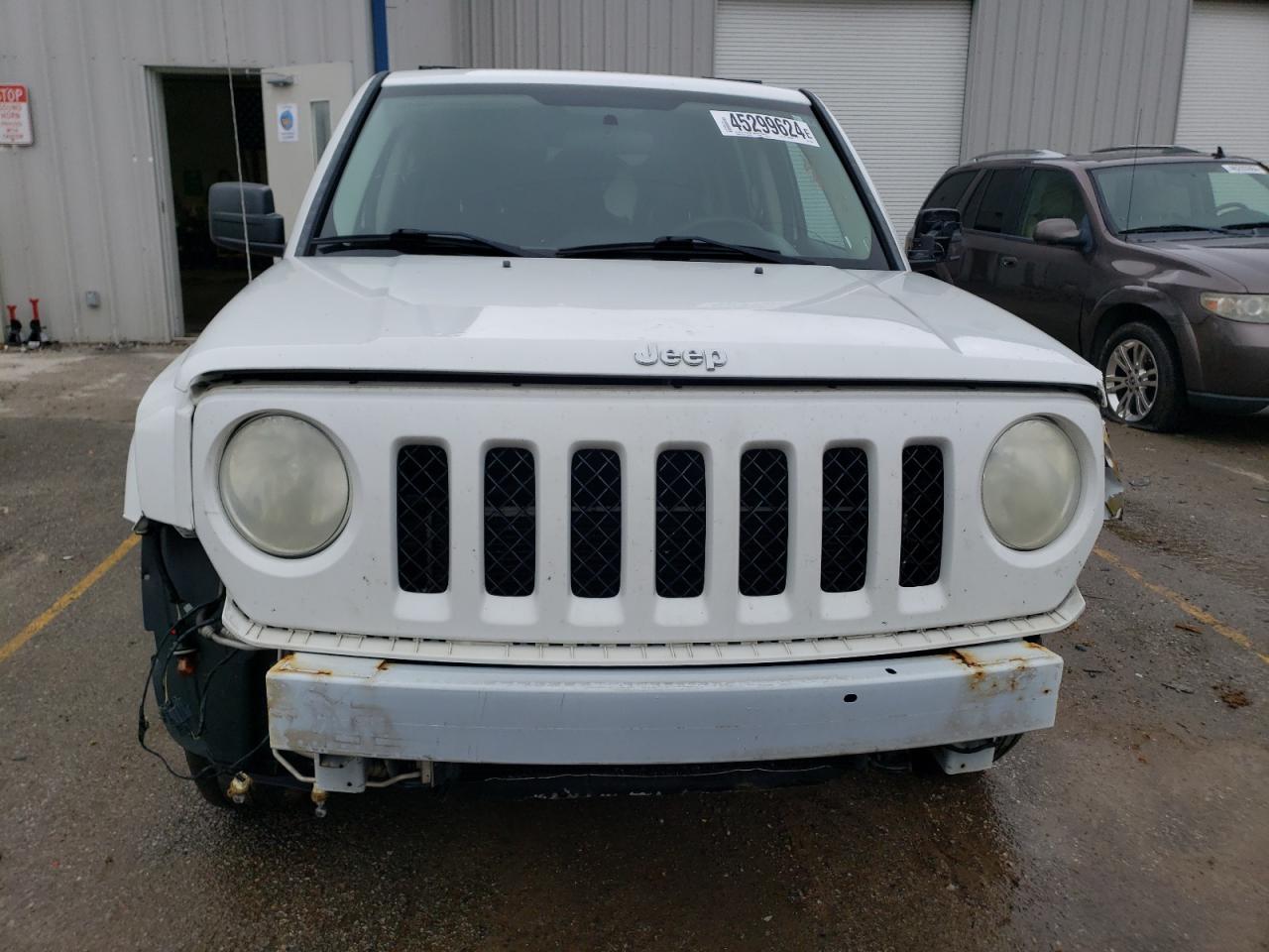 Photo 4 VIN: 1C4NJPBB0CD661552 - JEEP LIBERTY (PATRIOT) 