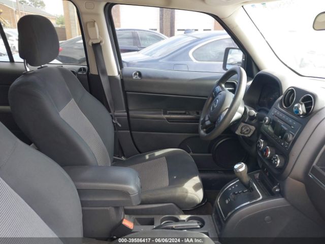 Photo 4 VIN: 1C4NJPBB0FD107318 - JEEP PATRIOT 