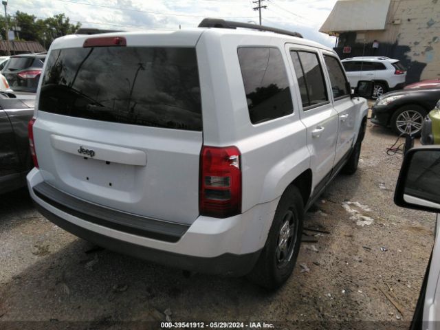 Photo 3 VIN: 1C4NJPBB0FD219326 - JEEP PATRIOT 