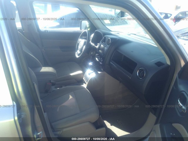 Photo 4 VIN: 1C4NJPBB0GD536640 - JEEP PATRIOT 