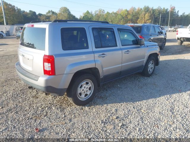 Photo 3 VIN: 1C4NJPBB0GD562672 - JEEP PATRIOT 