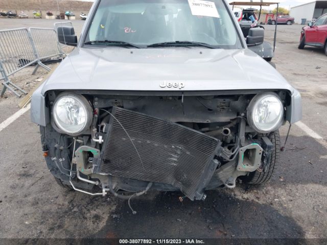 Photo 5 VIN: 1C4NJPBB0GD649746 - JEEP PATRIOT 