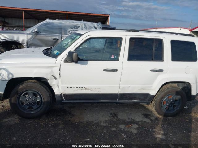 Photo 5 VIN: 1C4NJPBB0GD774696 - JEEP PATRIOT 