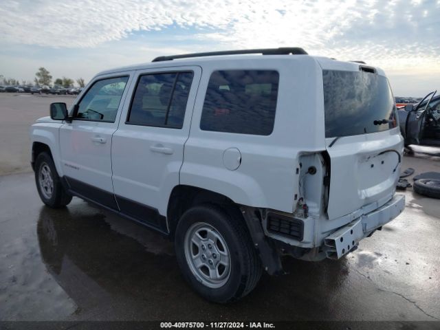 Photo 2 VIN: 1C4NJPBB0HD121206 - JEEP PATRIOT 