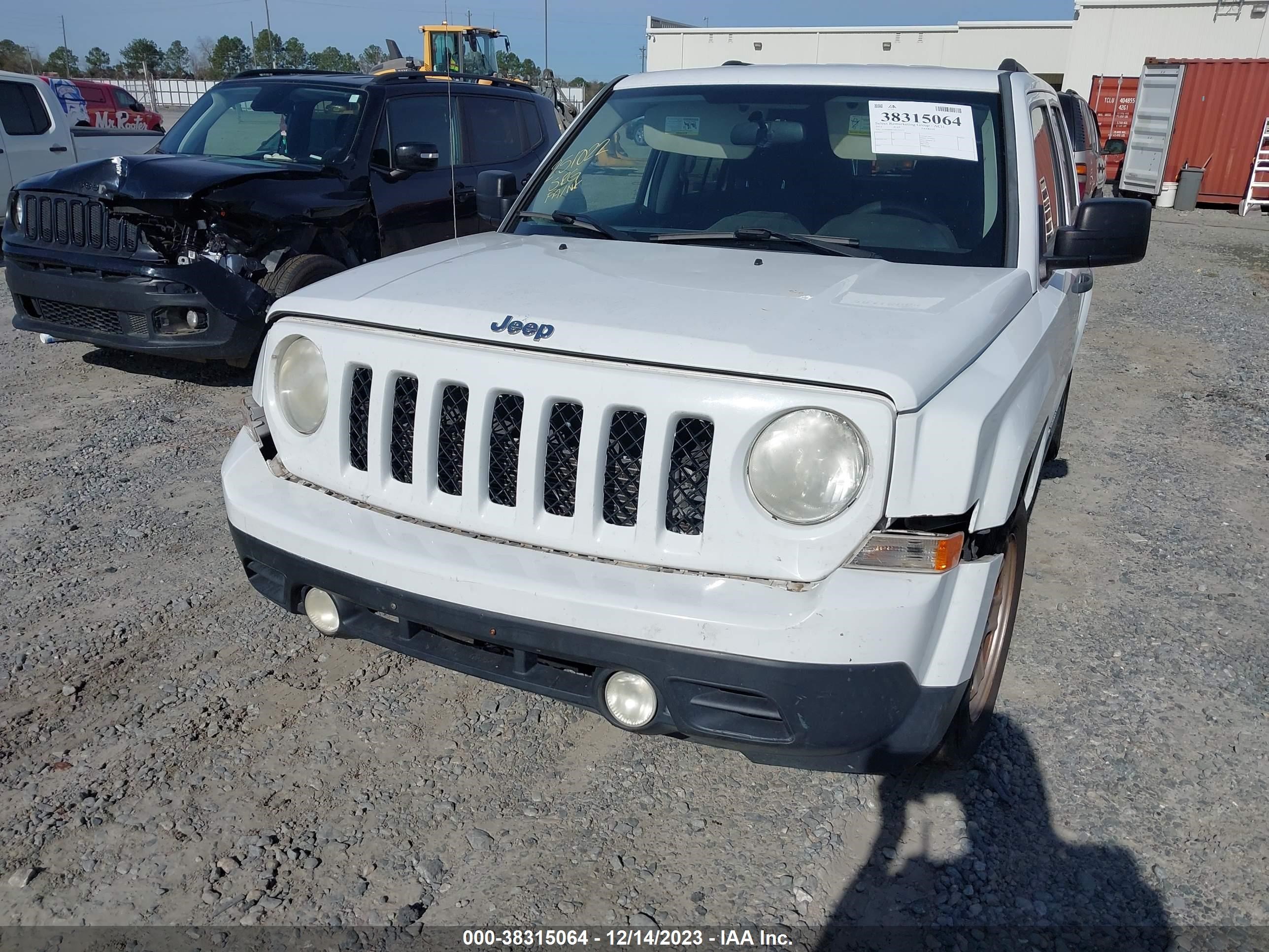 Photo 5 VIN: 1C4NJPBB1DD251022 - JEEP LIBERTY (PATRIOT) 