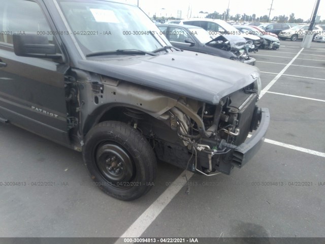 Photo 5 VIN: 1C4NJPBB1GD589380 - JEEP PATRIOT 