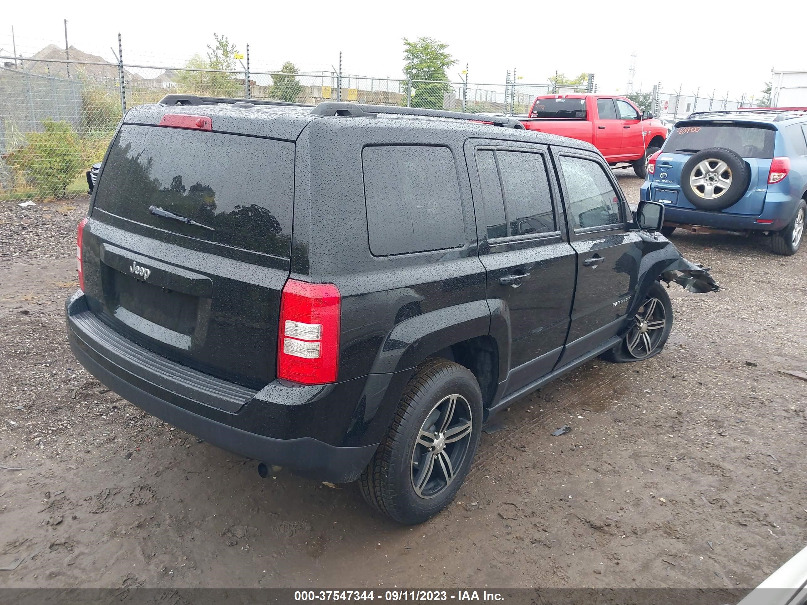 Photo 3 VIN: 1C4NJPBB1GD807978 - JEEP LIBERTY (PATRIOT) 