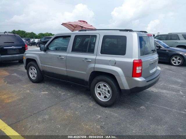 Photo 2 VIN: 1C4NJPBB1GD813294 - JEEP PATRIOT 