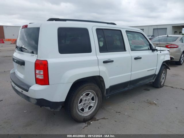 Photo 3 VIN: 1C4NJPBB2FD131619 - JEEP PATRIOT 