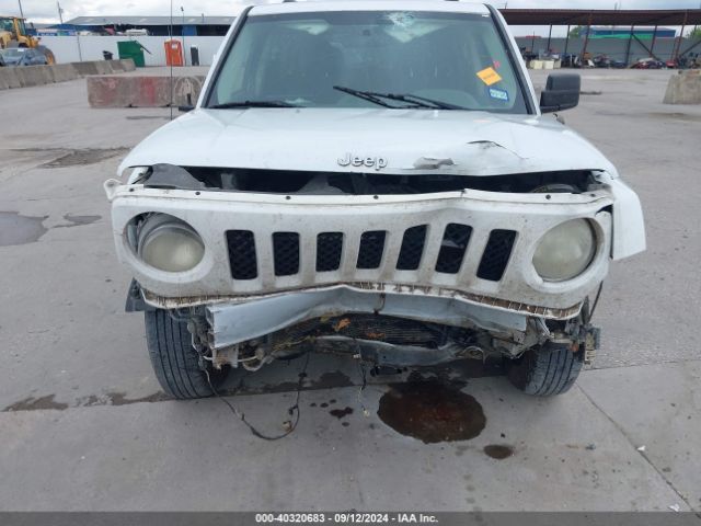 Photo 5 VIN: 1C4NJPBB2FD131619 - JEEP PATRIOT 