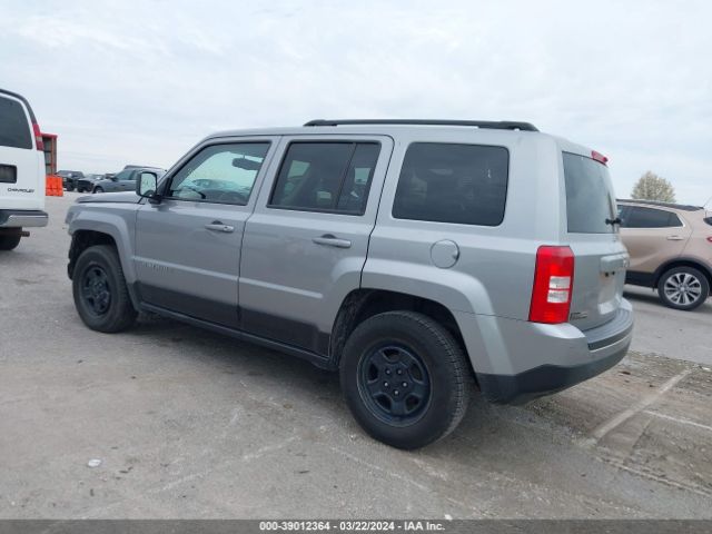 Photo 2 VIN: 1C4NJPBB2GB800792 - JEEP PATRIOT 