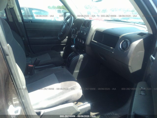 Photo 4 VIN: 1C4NJPBB2GD526952 - JEEP PATRIOT 