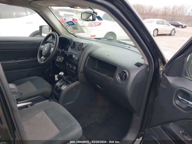 Photo 4 VIN: 1C4NJPBB2GD649148 - JEEP PATRIOT 