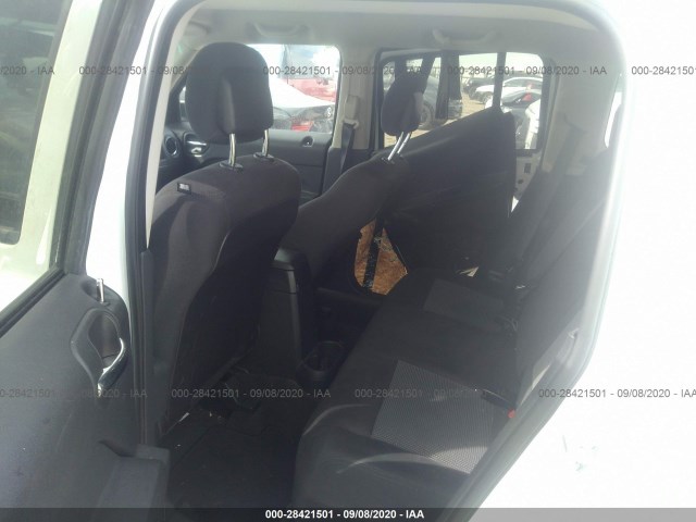 Photo 7 VIN: 1C4NJPBB2GD727685 - JEEP PATRIOT 