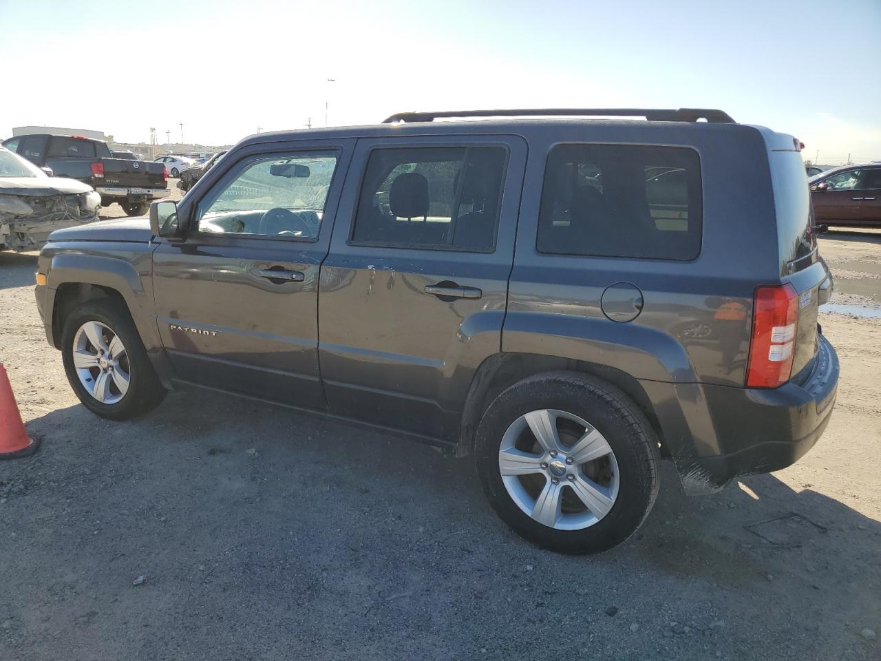 Photo 1 VIN: 1C4NJPBB3FD203802 - JEEP LIBERTY (PATRIOT) 