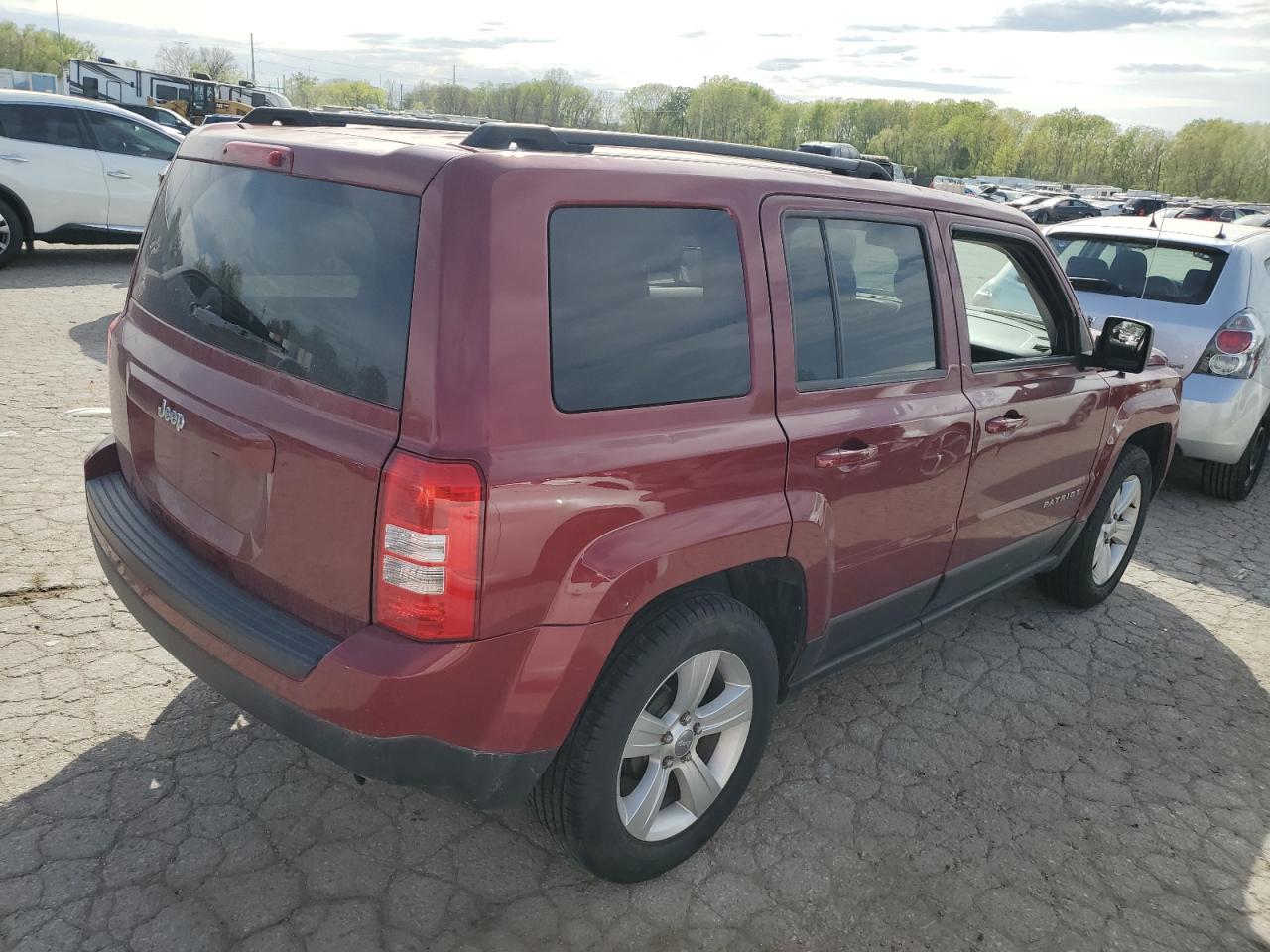 Photo 2 VIN: 1C4NJPBB3FD203993 - JEEP LIBERTY (PATRIOT) 