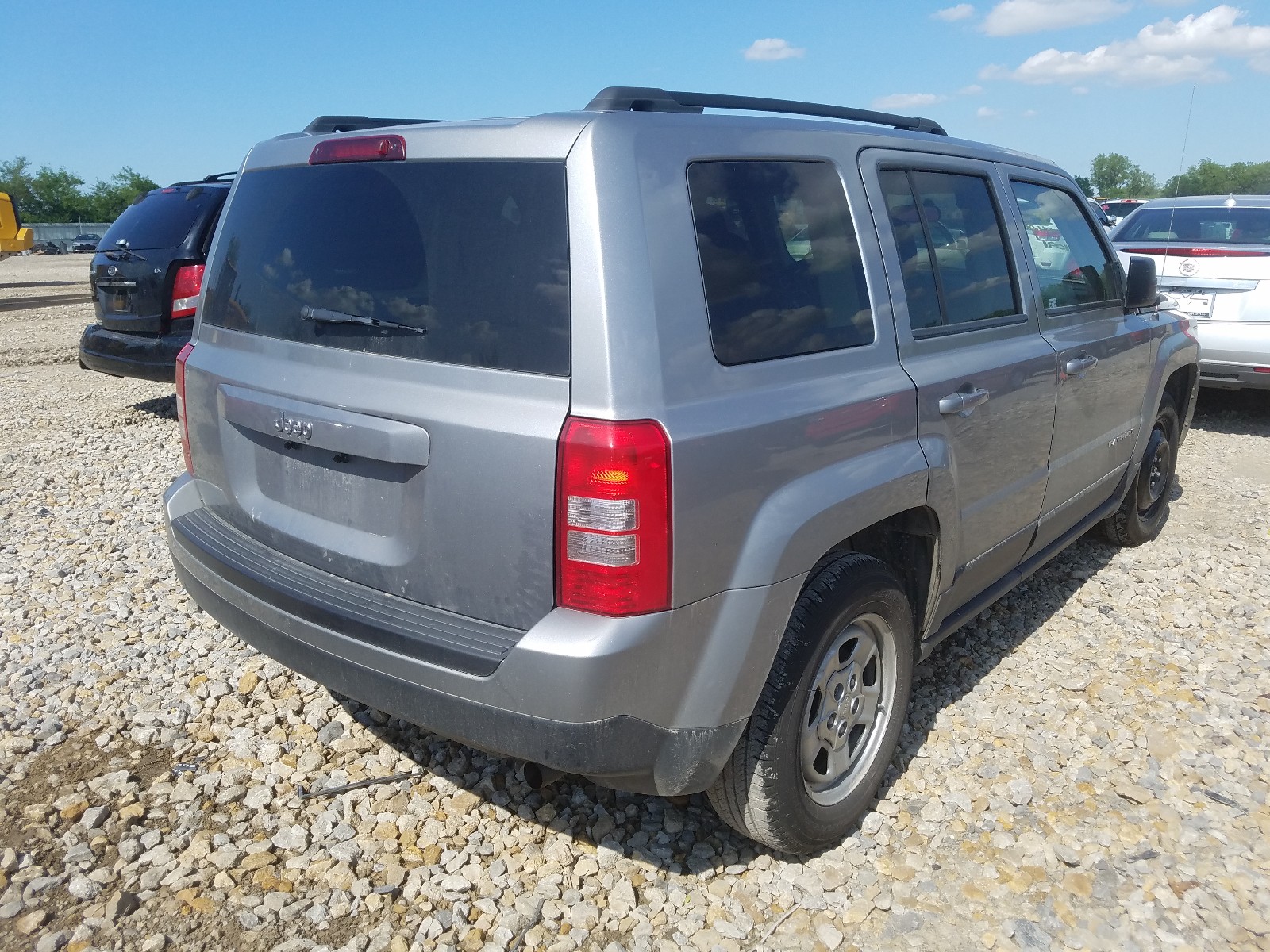 Photo 3 VIN: 1C4NJPBB3FD211091 - JEEP PATRIOT 