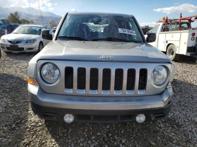 Photo 4 VIN: 1C4NJPBB3GD532596 - JEEP PATRIOT SP 