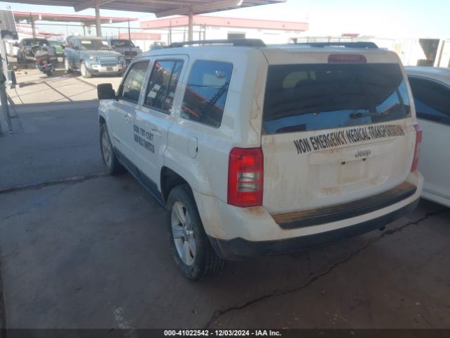 Photo 2 VIN: 1C4NJPBB3GD548863 - JEEP PATRIOT 