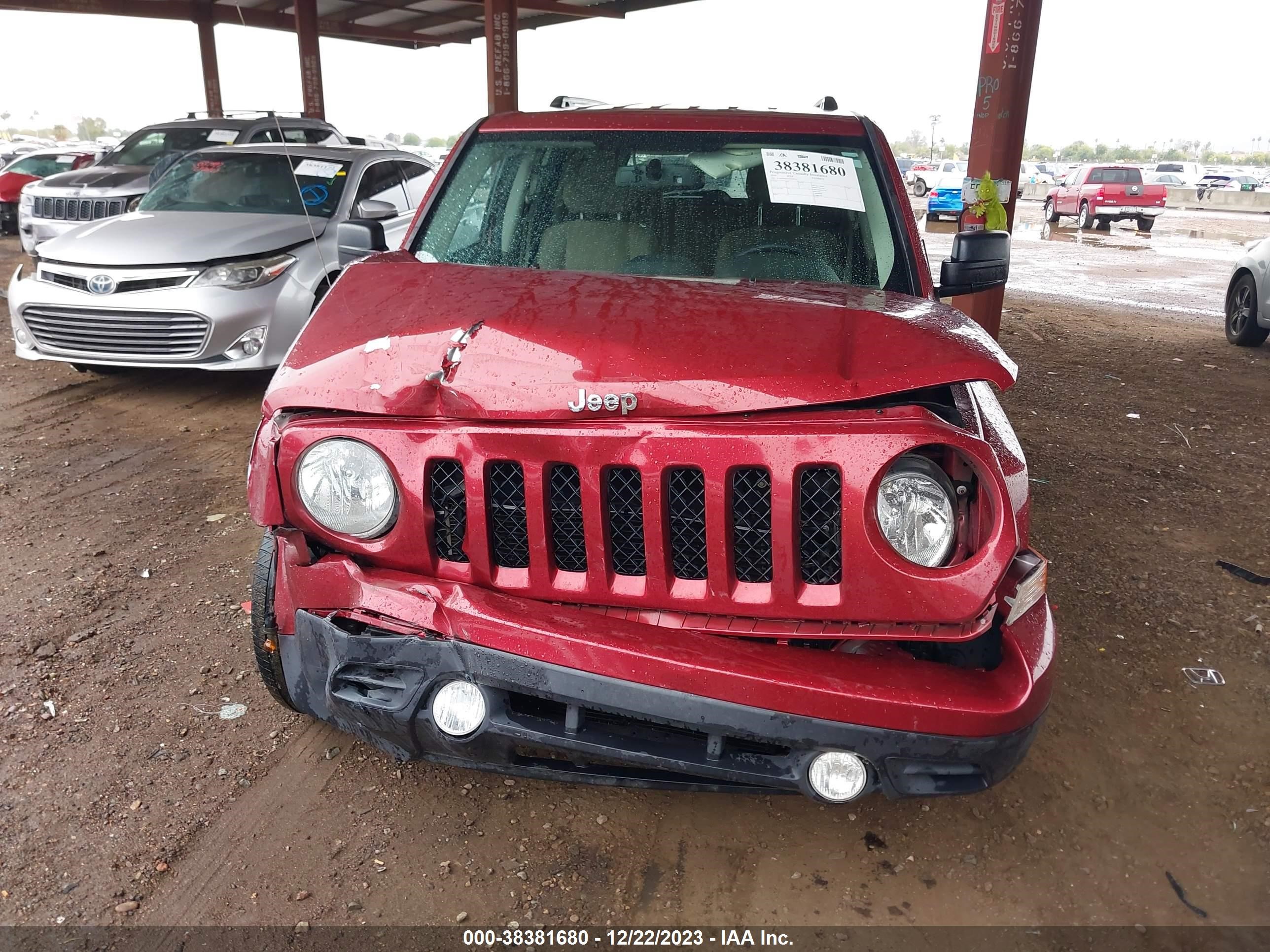 Photo 10 VIN: 1C4NJPBB3GD808551 - JEEP LIBERTY (PATRIOT) 