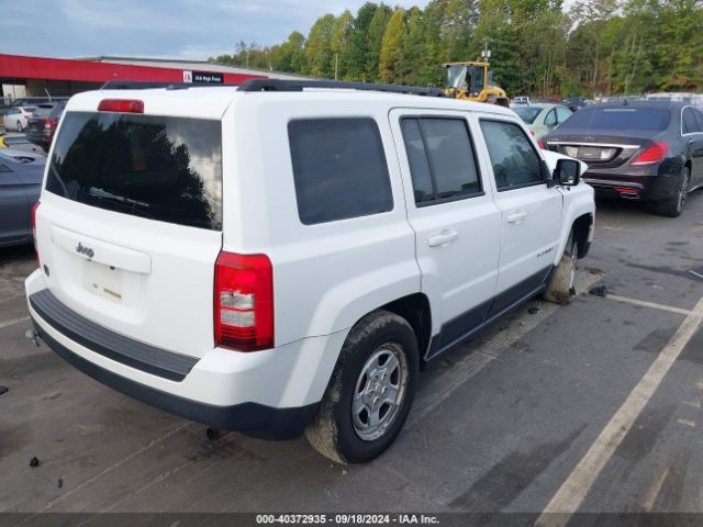 Photo 3 VIN: 1C4NJPBB4GD603188 - JEEP PATRIOT 