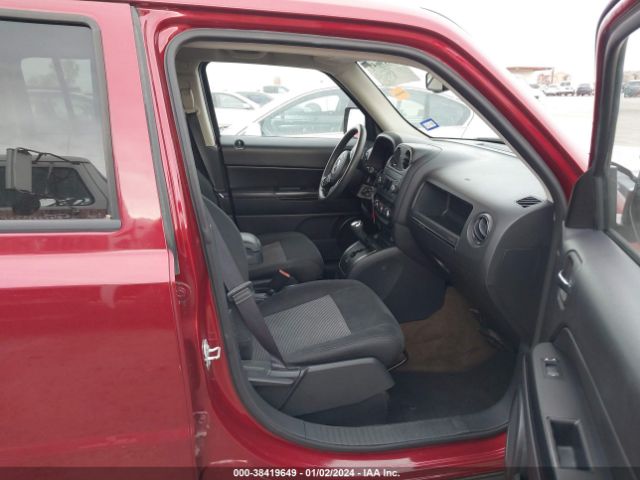 Photo 4 VIN: 1C4NJPBB4GD739336 - JEEP PATRIOT 