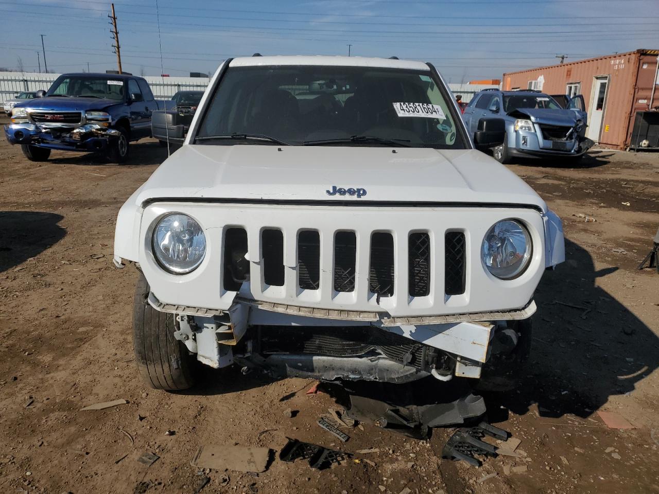 Photo 4 VIN: 1C4NJPBB4GD808686 - JEEP LIBERTY (PATRIOT) 