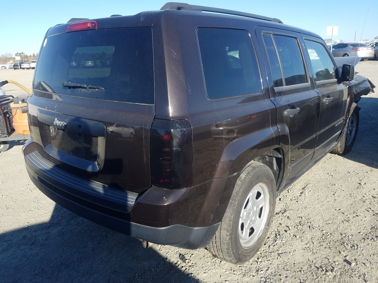 Photo 3 VIN: 1C4NJPBB5ED813215 - JEEP PATRIOT SP 