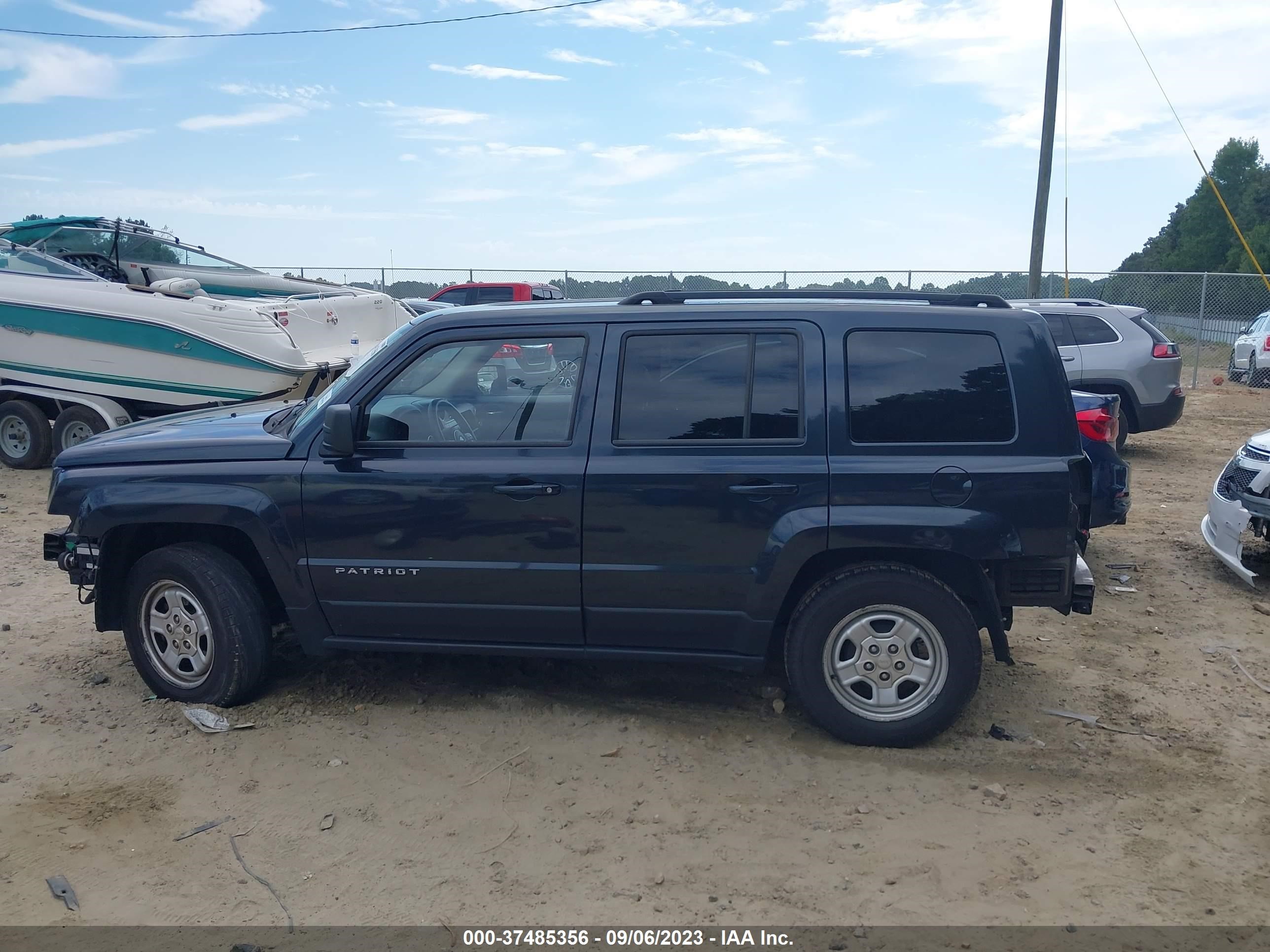 Photo 14 VIN: 1C4NJPBB5ED894071 - JEEP LIBERTY (PATRIOT) 