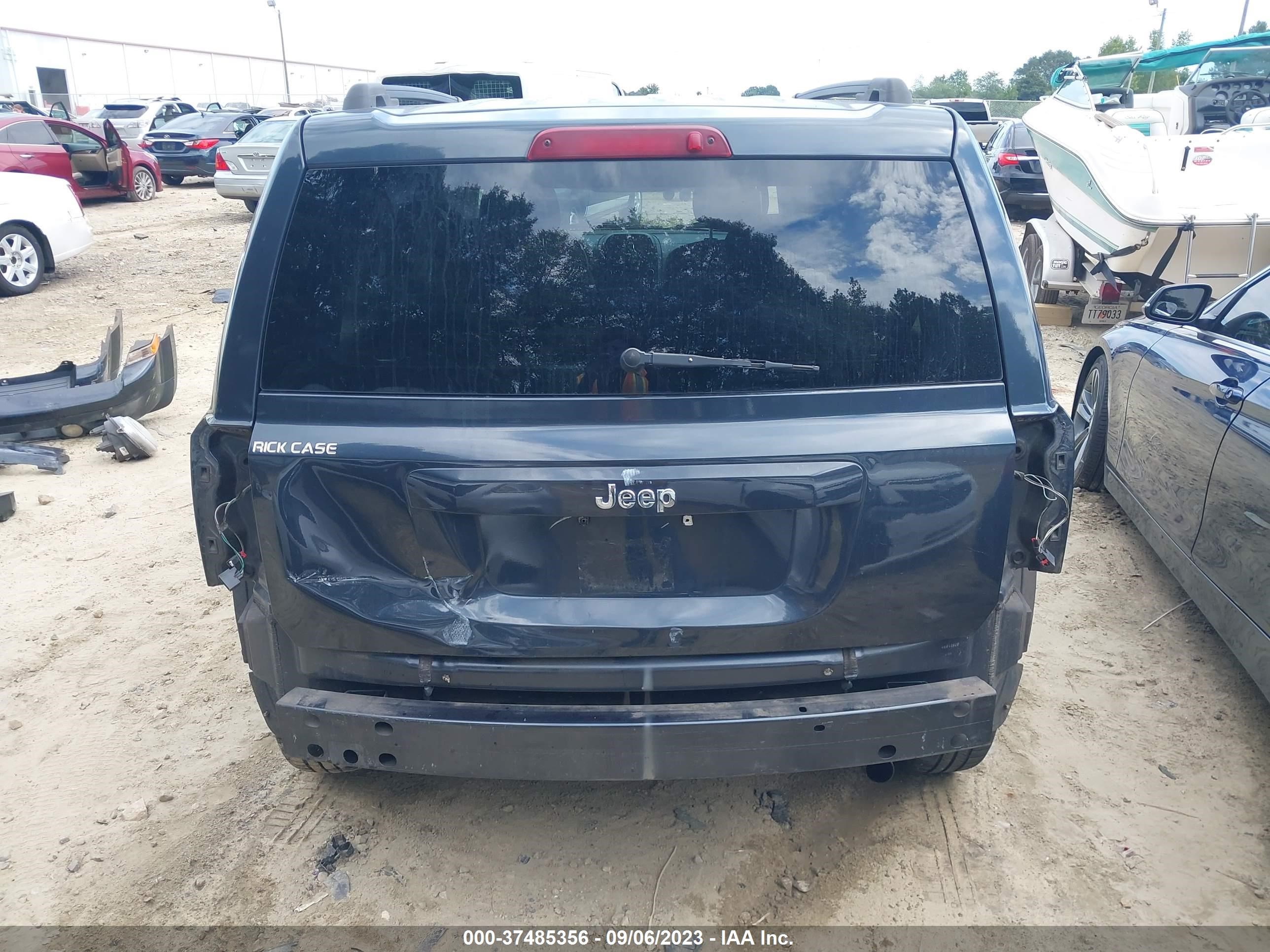 Photo 16 VIN: 1C4NJPBB5ED894071 - JEEP LIBERTY (PATRIOT) 