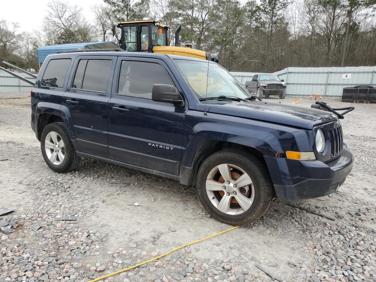 Photo 3 VIN: 1C4NJPBB5FD398589 - JEEP LIBERTY (PATRIOT) 