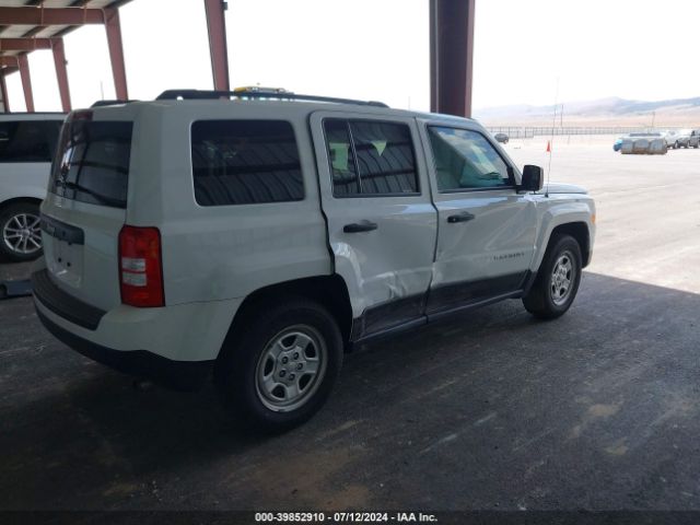 Photo 3 VIN: 1C4NJPBB5GD561596 - JEEP PATRIOT 