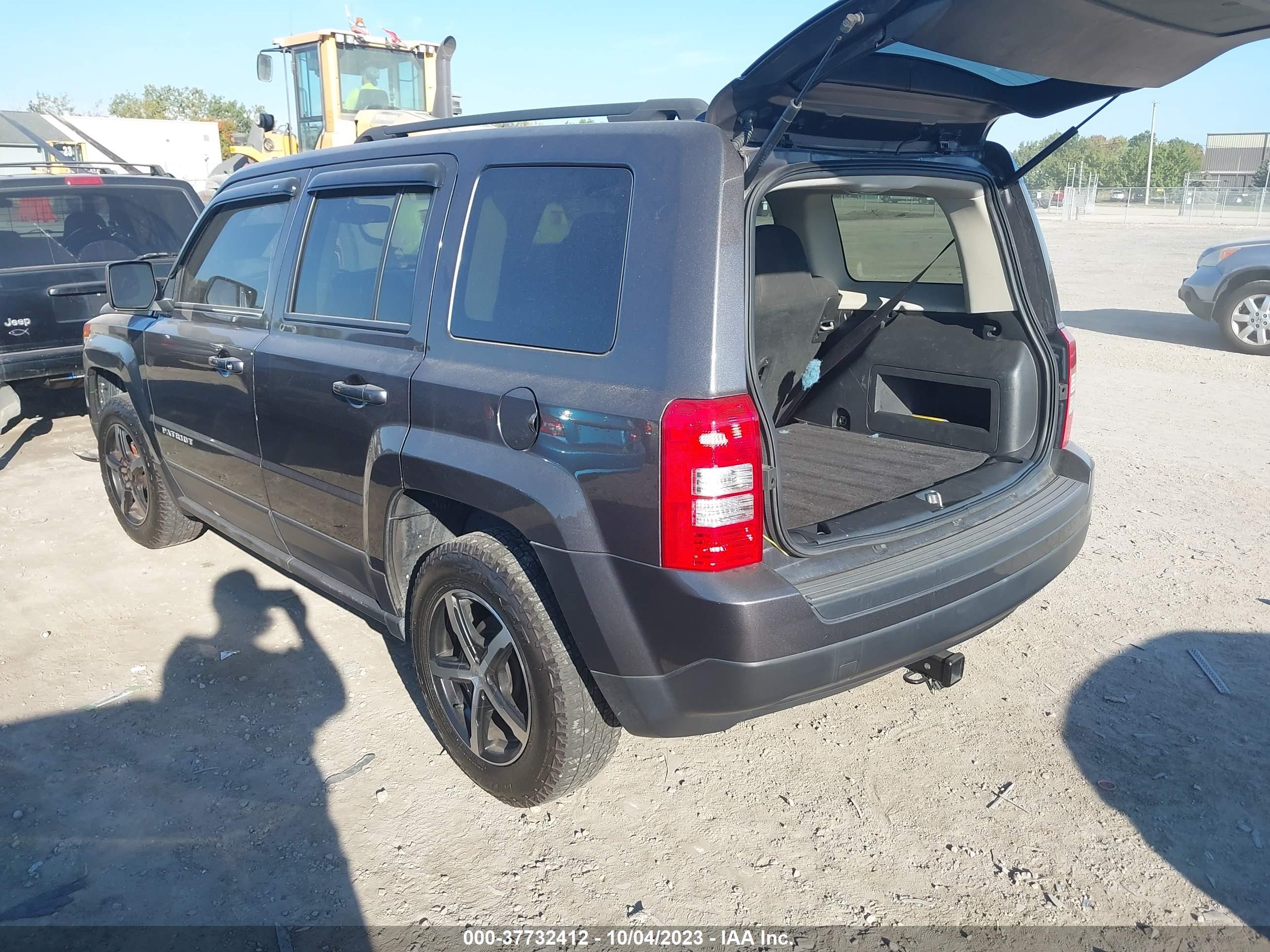 Photo 2 VIN: 1C4NJPBB5GD703154 - JEEP PATRIOT 