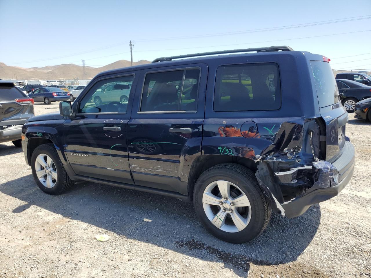 Photo 1 VIN: 1C4NJPBB6ED633645 - JEEP LIBERTY (PATRIOT) 